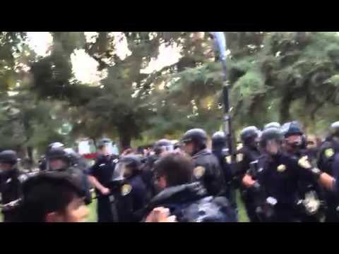 Police pepper spraying and arresting students at UC Davis