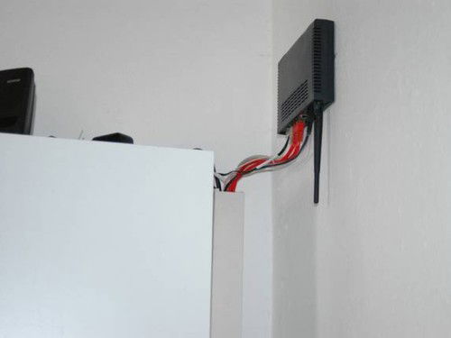 router-auf-dem-schrank