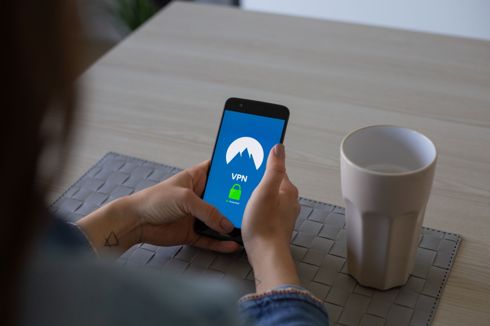 Doppelt gemoppelt: NordVPN verschlüsselt zweifach