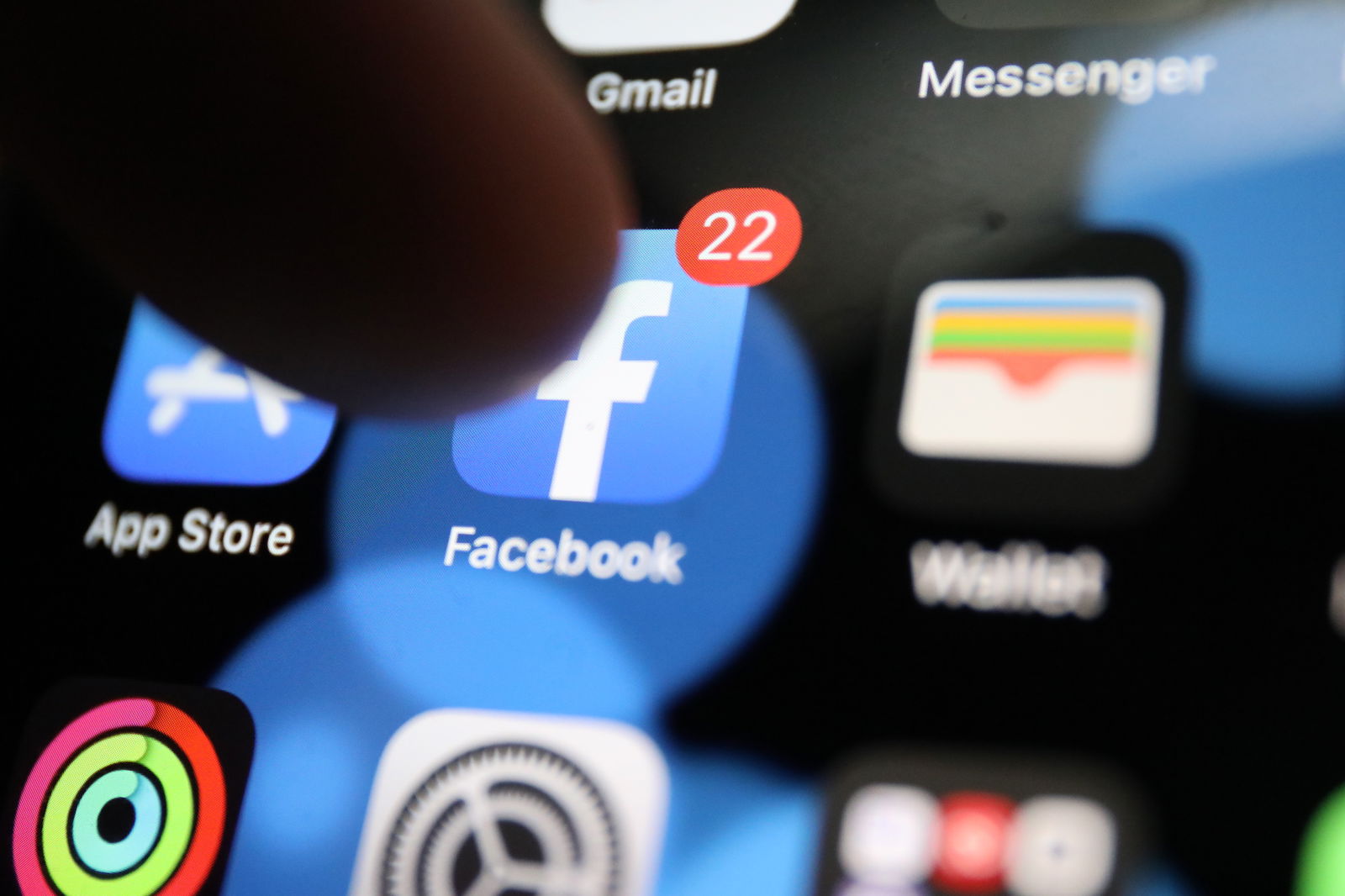 Facebook muss Datensammelei erst mal einstellen