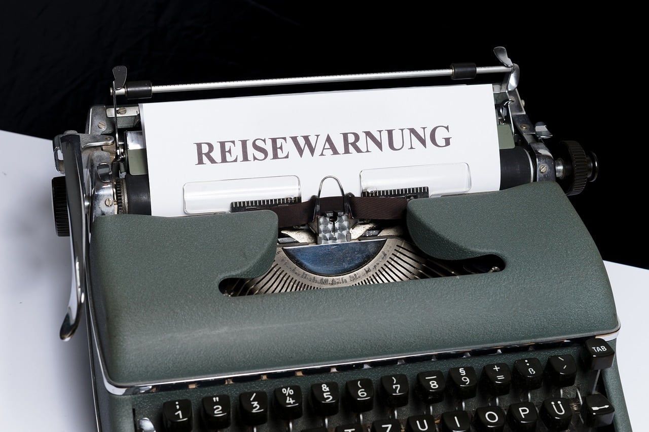Berücksichtigen von Reisewarnungen