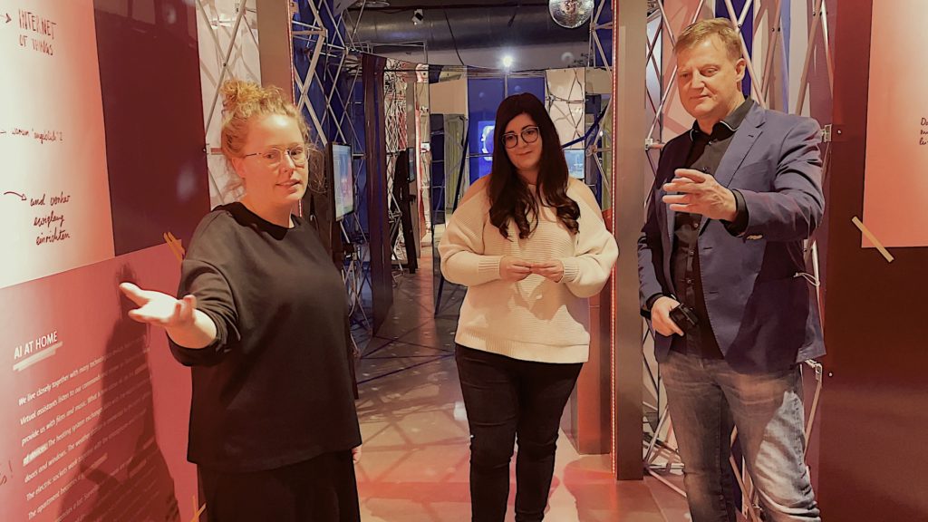 Die Kuratorinnen der Ausstellung