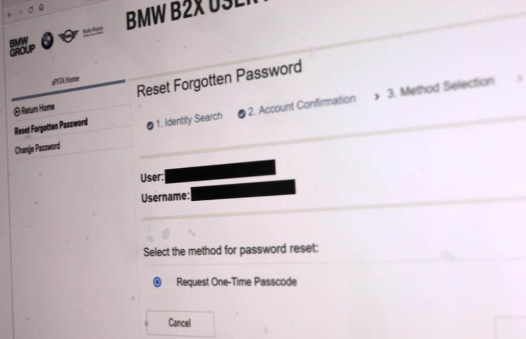 Auf dem Portal von BMW konnten sich die Experten als Mitarbeiter ausgeben