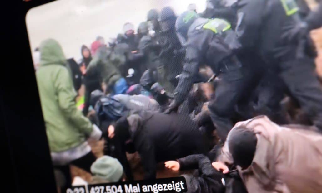 Tausende Kameras vor Ort: Die Aktivisten haben so ziemlich alles medial festgehalten