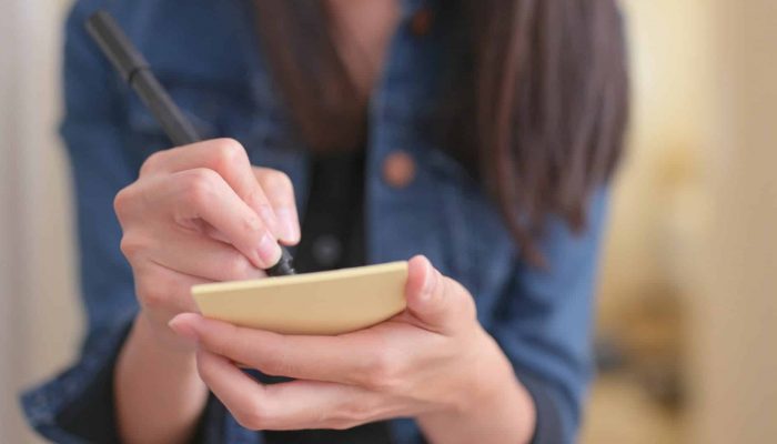 Aktuelle Umfrage: 53 Prozent setzen auf Papier, 28 Prozent auf Smartphone-Apps als Gedächtnishilfe Ein Drittel möchte Dokumente in Papier- und Digitalversion  Gute Vorsätze: 72 Prozent streben an, möglichst papierlos zu leben