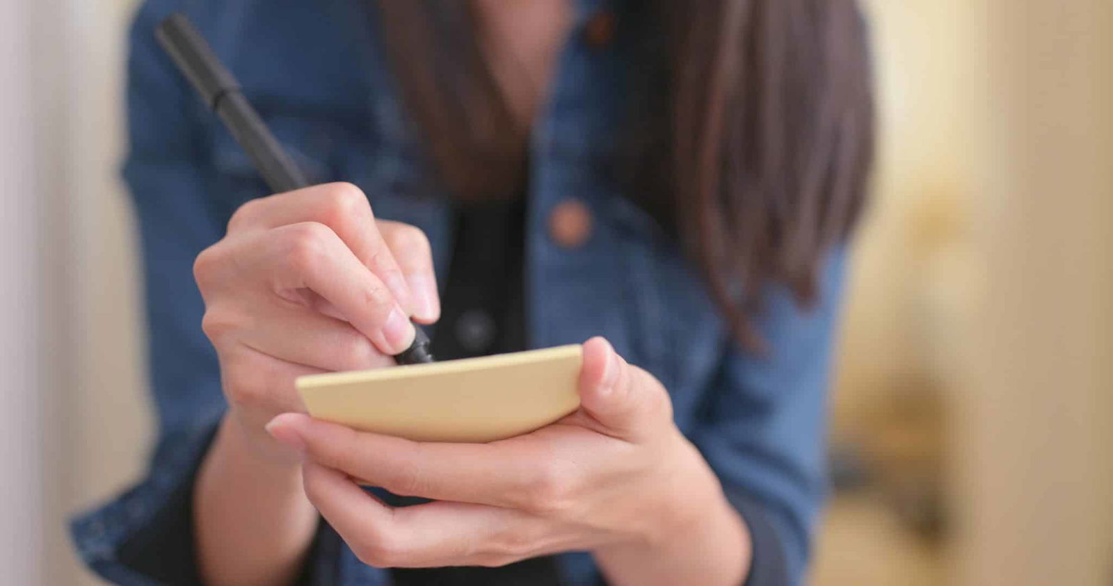 Deutsche nutzen lieber Zettel als Notizen-Apps