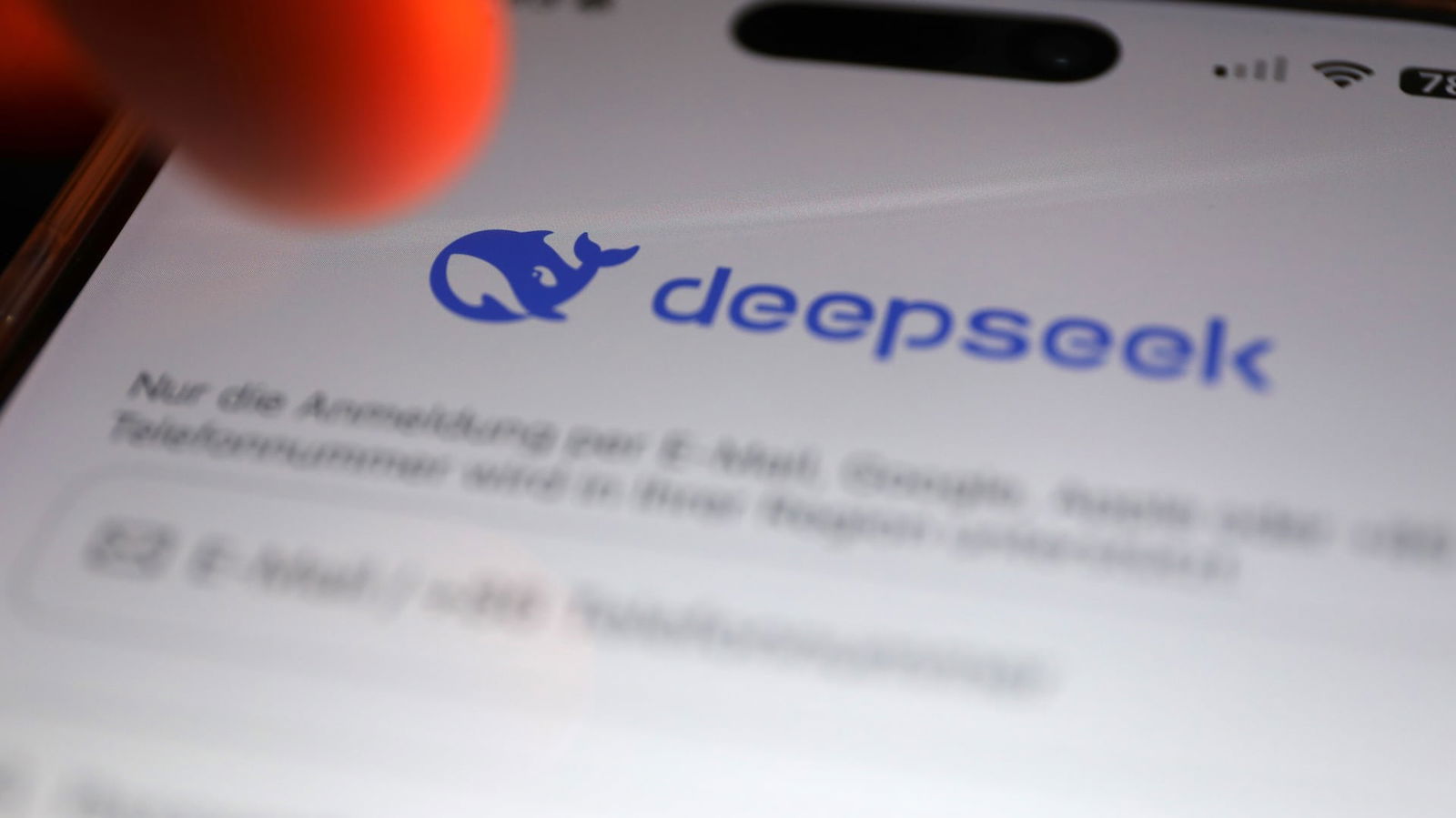 Die DeepSeek App gibt es für iOS und Android