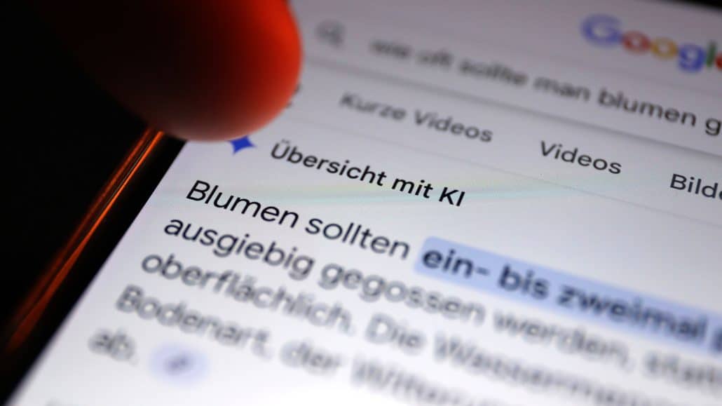 Google hat die "Übersicht KI" eingeführt: KI-Antworten neben den üblichen Treffern