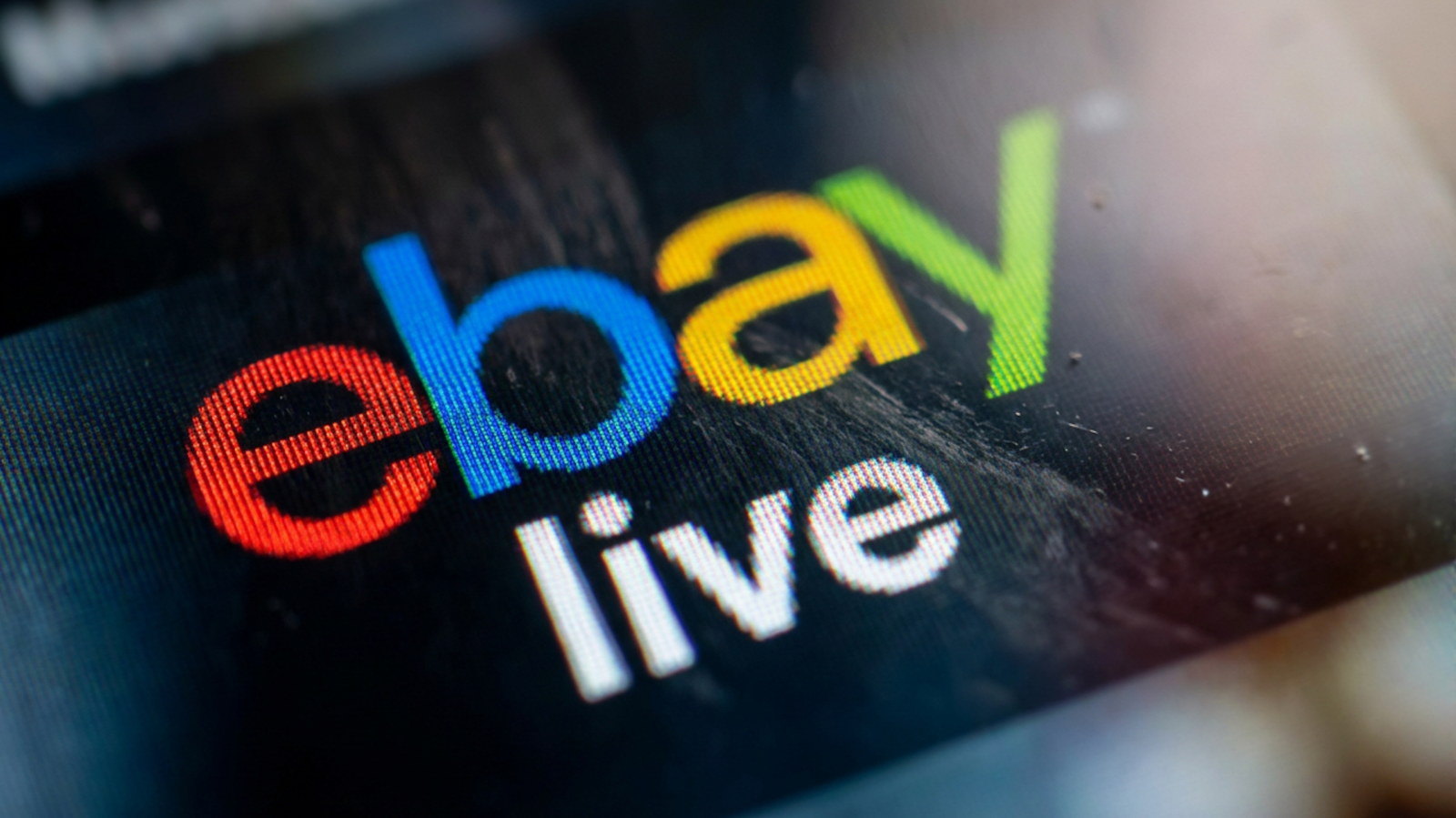 eBay live Logo auf einem Bildschirm